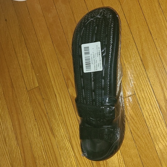 Sorts Women Pillow Sandals - Picture 5 of 7